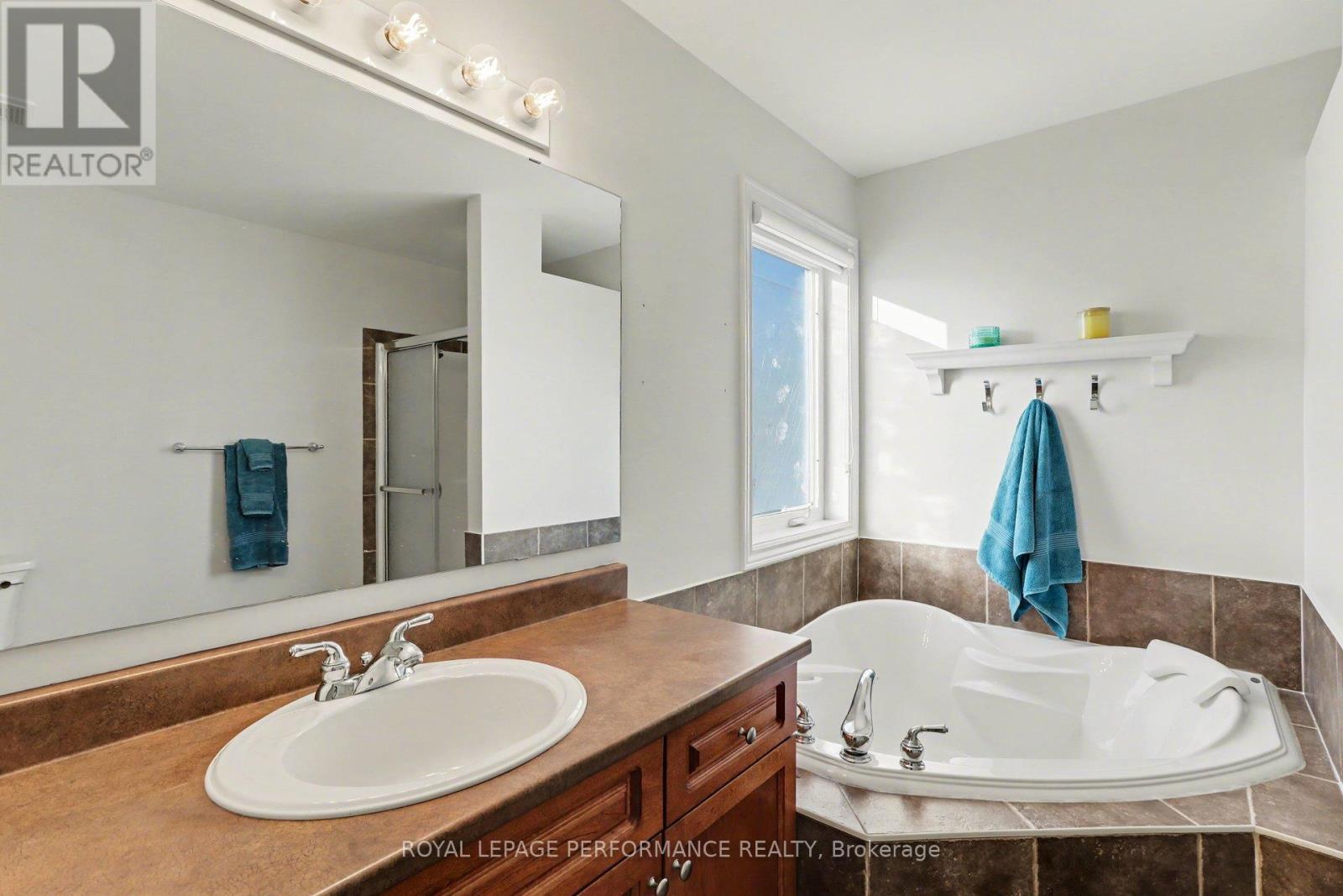 333 Timbertrail Terrace, Ottawa, Ontario  K4A 5A6 - Photo 24 - X12923914