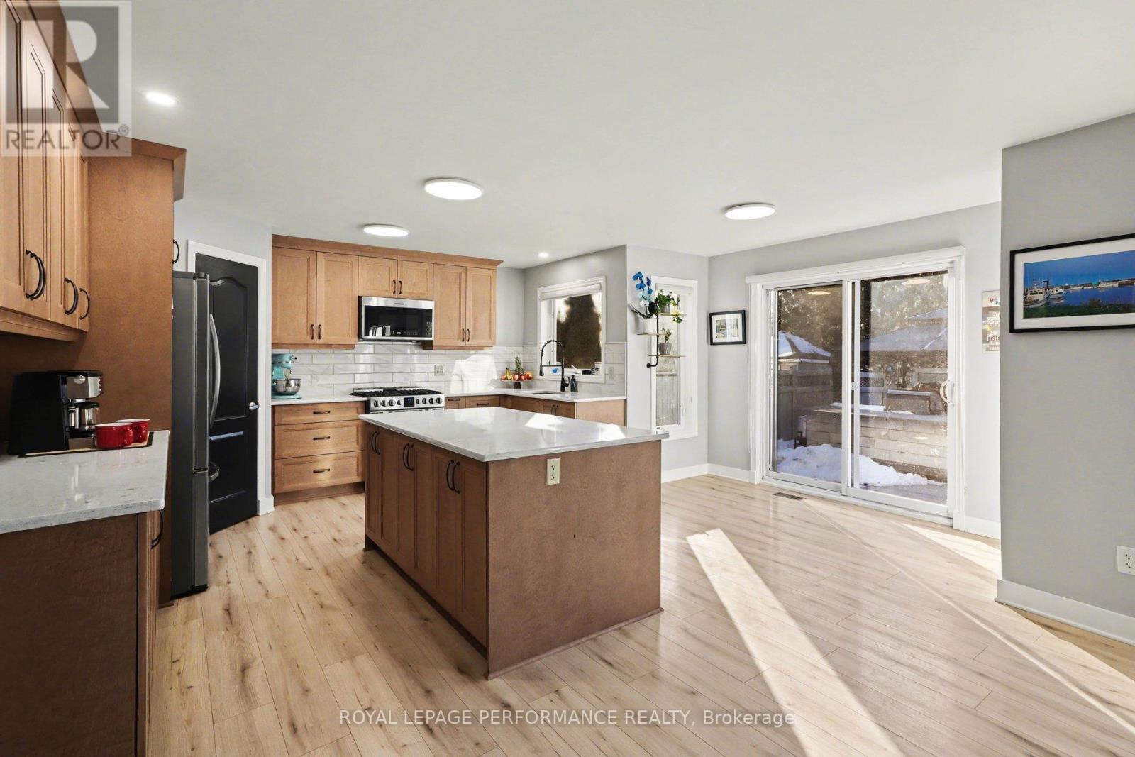 333 Timbertrail Terrace, Ottawa, Ontario  K4A 5A6 - Photo 8 - X12923914