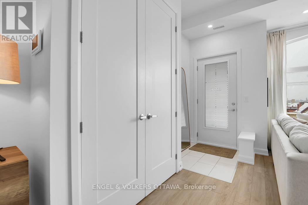 6 - 509 Gladstone Avenue, Ottawa, Ontario  K1R 5N9 - Photo 2 - X12923992