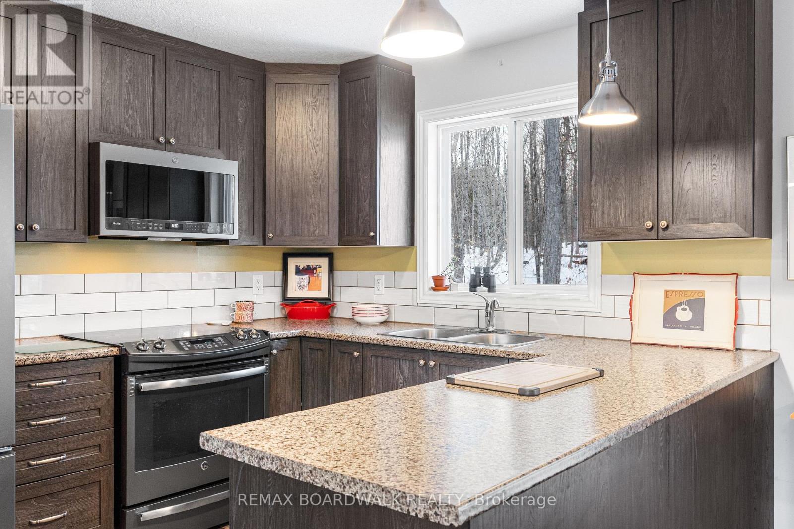 228 Stewart Gibson Road, Lanark Highlands, Ontario  K0G 1K0 - Photo 19 - X12924020