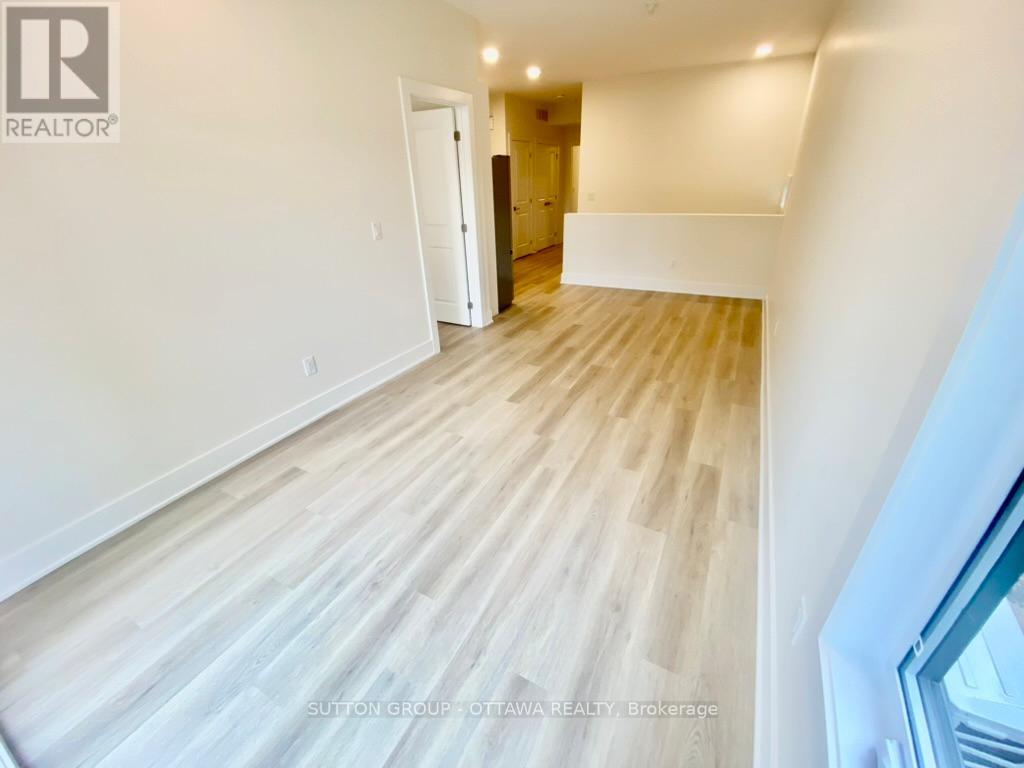 C - 152b Columbus Avenue, Ottawa, Ontario K1K 1R1 - Photo 7 - X12924050