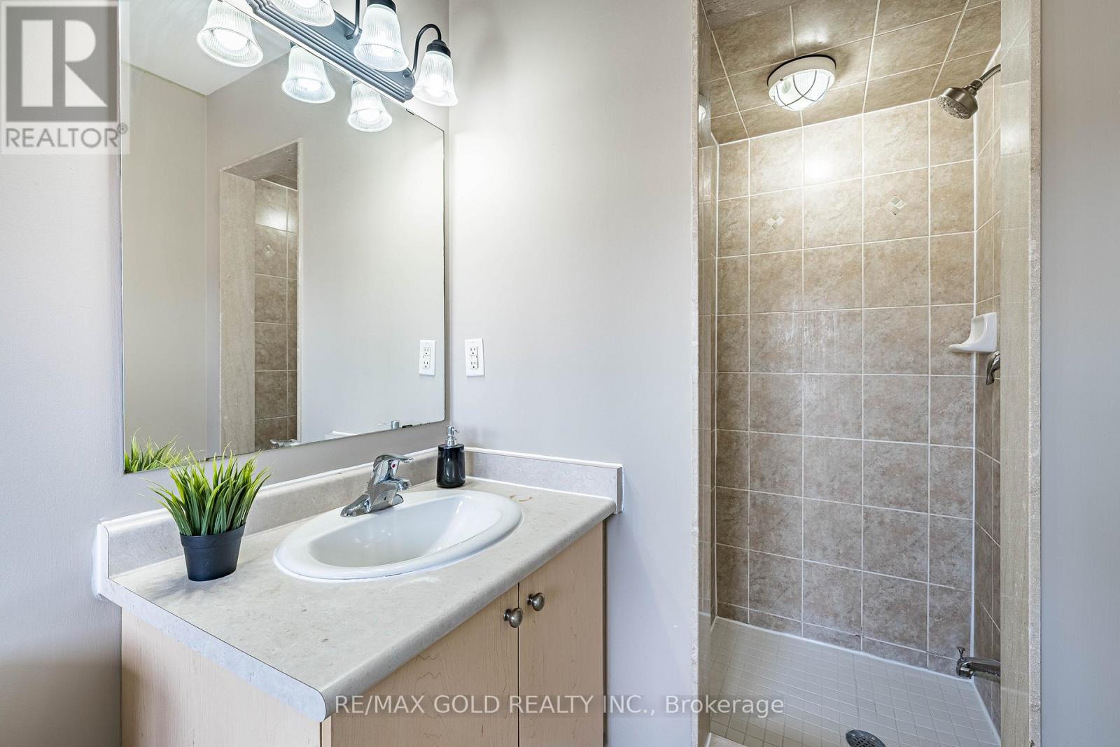 79 Roundstone Drive, Brampton, Ontario  L6X 0K6 - Photo 29 - W12921178