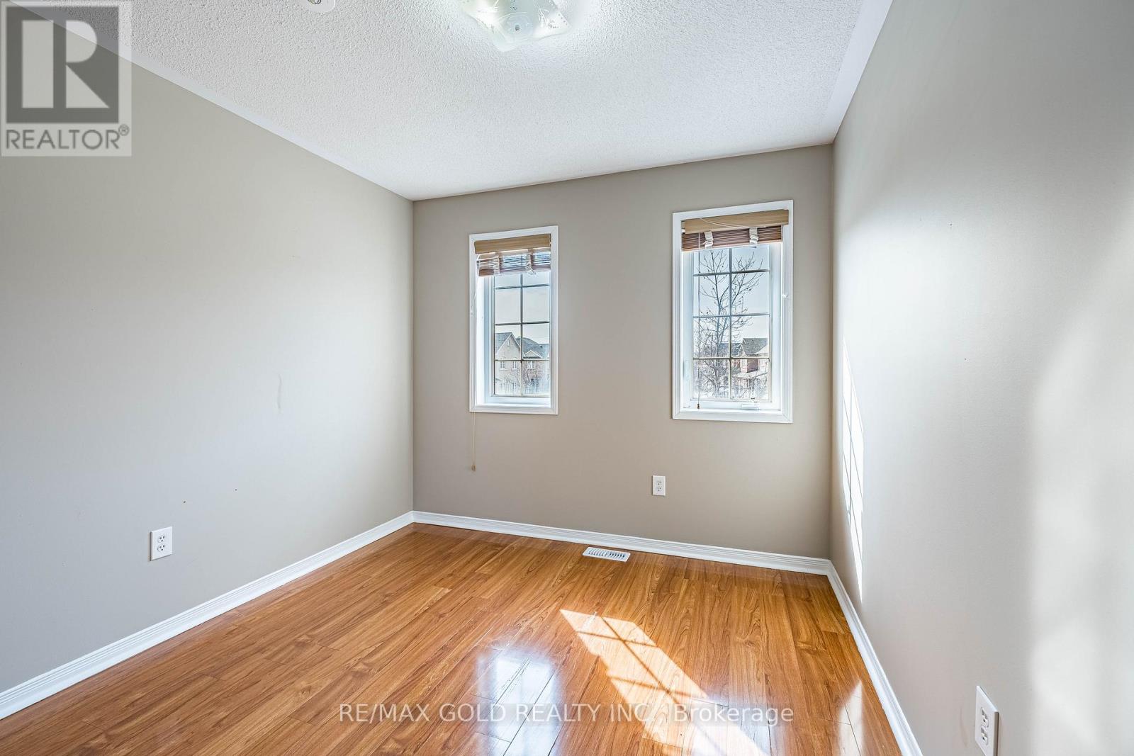 79 Roundstone Drive, Brampton, Ontario  L6X 0K6 - Photo 31 - W12921178