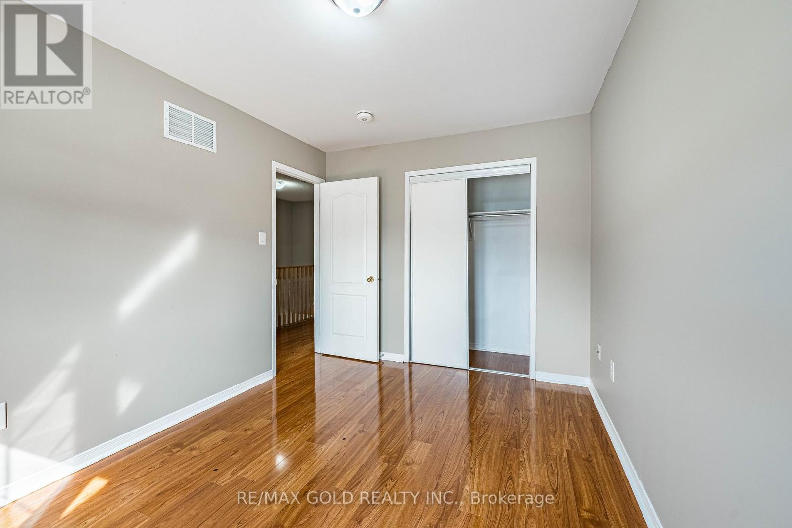 79 Roundstone Drive, Brampton, Ontario  L6X 0K6 - Photo 35 - W12921178