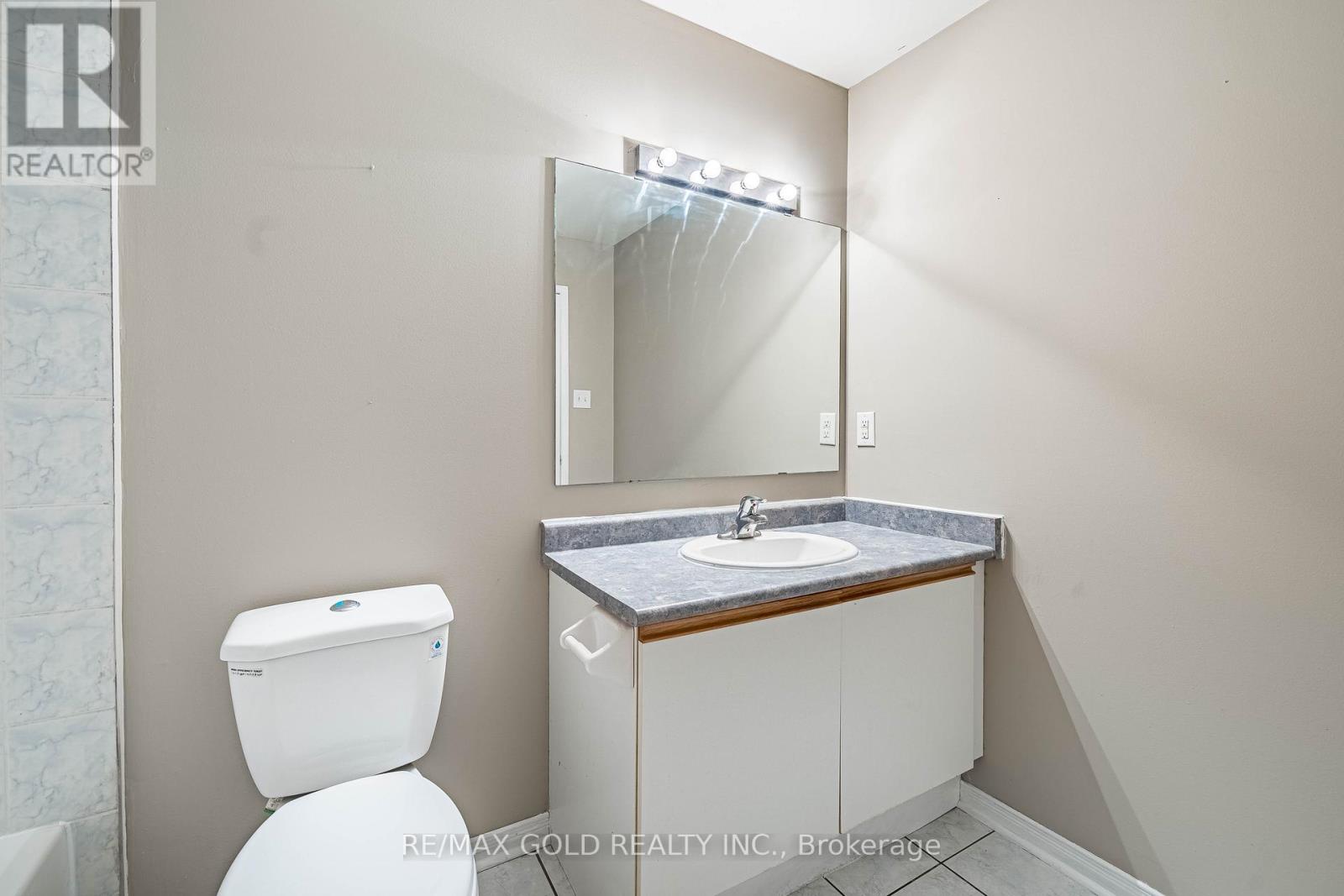 79 Roundstone Drive, Brampton, Ontario  L6X 0K6 - Photo 37 - W12921178