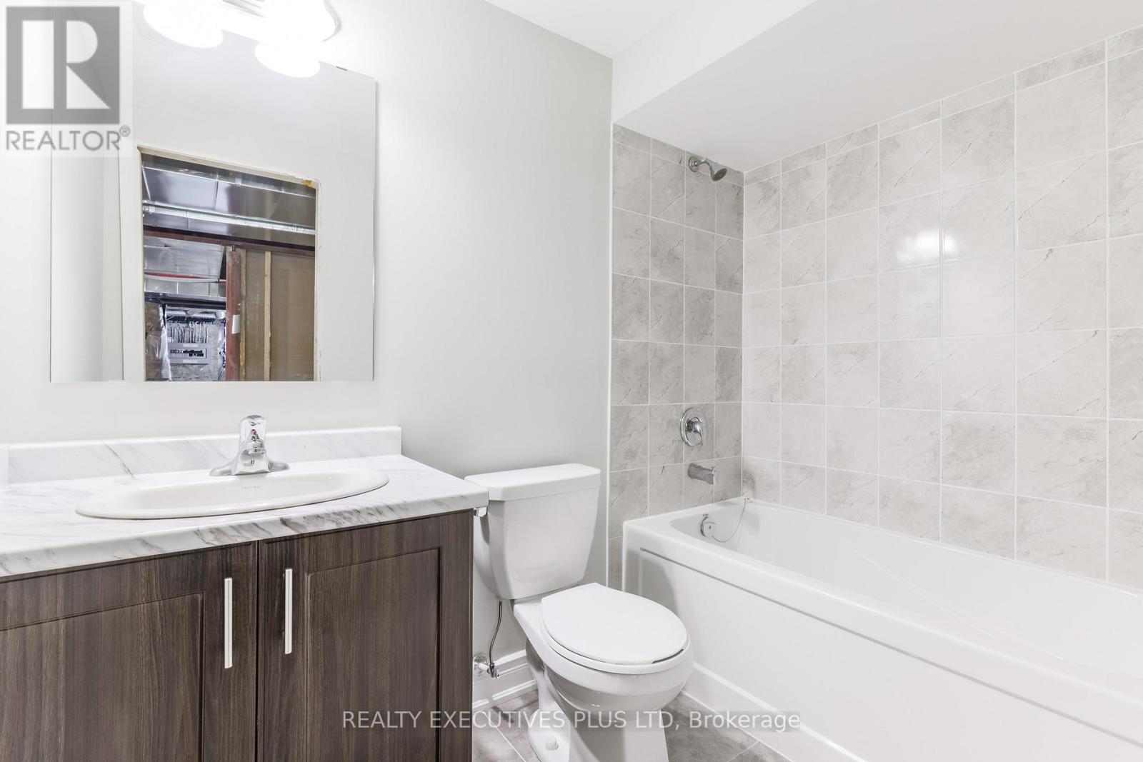 15 Venture Way, Thorold, Ontario L2V 0G9 - Photo 30 - X12526646