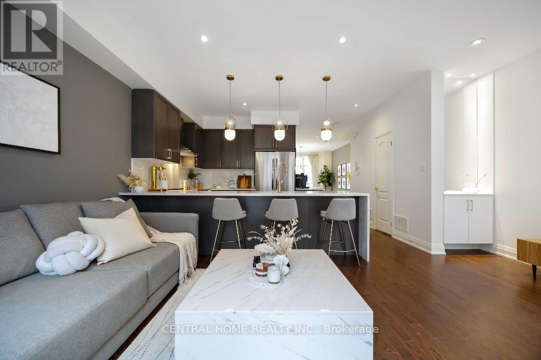 20 William Saville Street, Markham, Ontario  L3R 9S3 - Photo 11 - N12924006