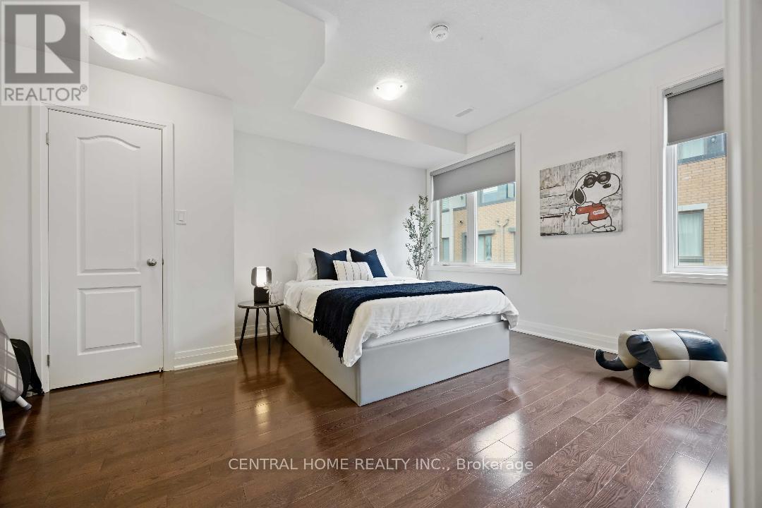 20 William Saville Street, Markham, Ontario  L3R 9S3 - Photo 17 - N12924006