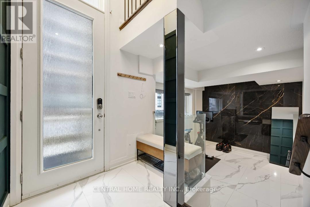 20 William Saville Street, Markham, Ontario  L3R 9S3 - Photo 2 - N12924006