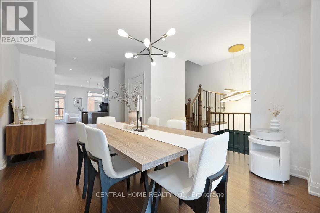 20 William Saville Street, Markham, Ontario  L3R 9S3 - Photo 5 - N12924006