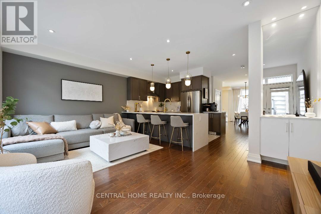 20 William Saville Street, Markham, Ontario  L3R 9S3 - Photo 9 - N12924006