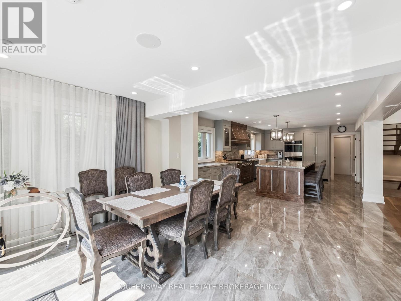 109 Woodriver Bend, Georgina, Ontario  L0E 1R0 - Photo 12 - N12924028