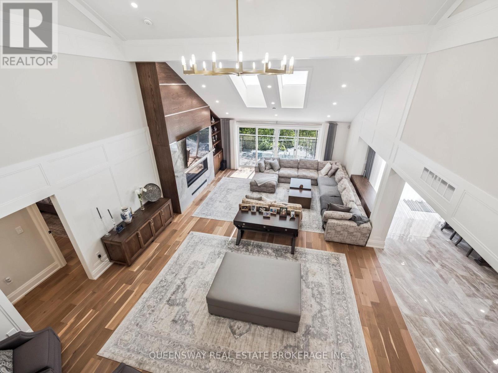 109 Woodriver Bend, Georgina, Ontario  L0E 1R0 - Photo 20 - N12924028