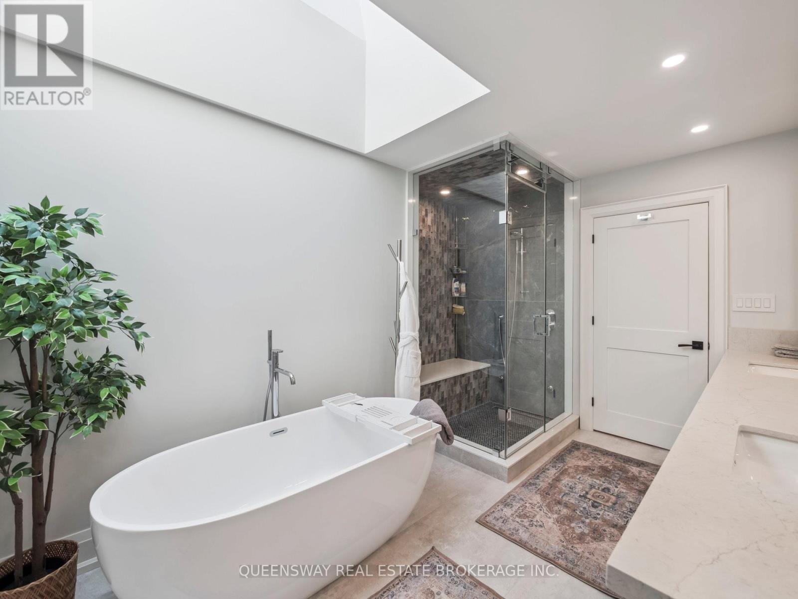 109 Woodriver Bend, Georgina, Ontario  L0E 1R0 - Photo 25 - N12924028