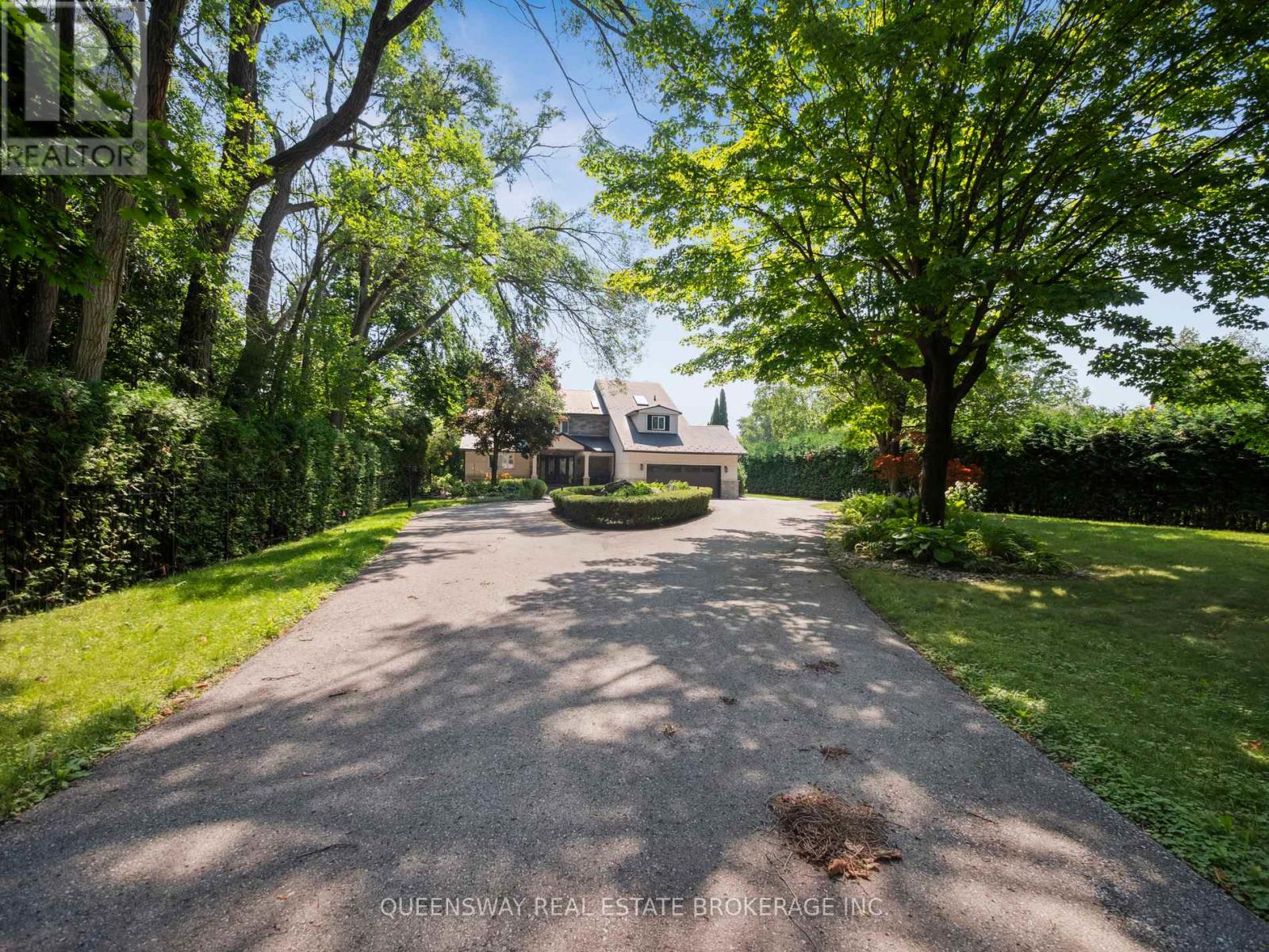 109 Woodriver Bend, Georgina, Ontario  L0E 1R0 - Photo 37 - N12924028