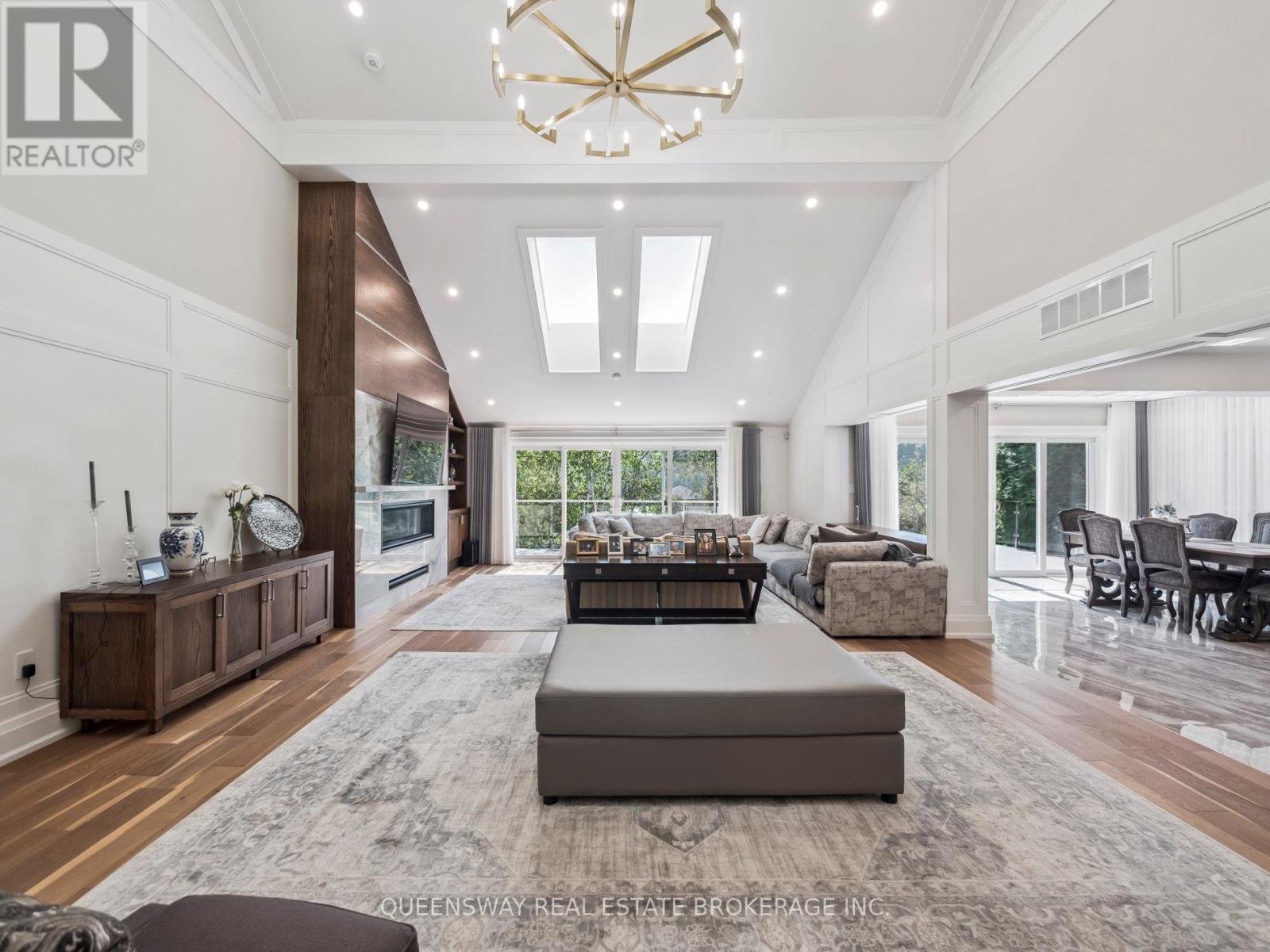 109 Woodriver Bend, Georgina, Ontario  L0E 1R0 - Photo 6 - N12924028