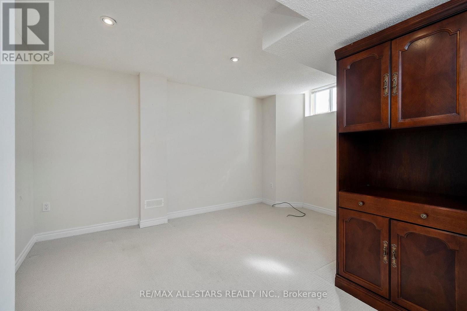 29 Wave Hill Way, Markham, Ontario  L6E 2A2 - Photo 28 - N12924042