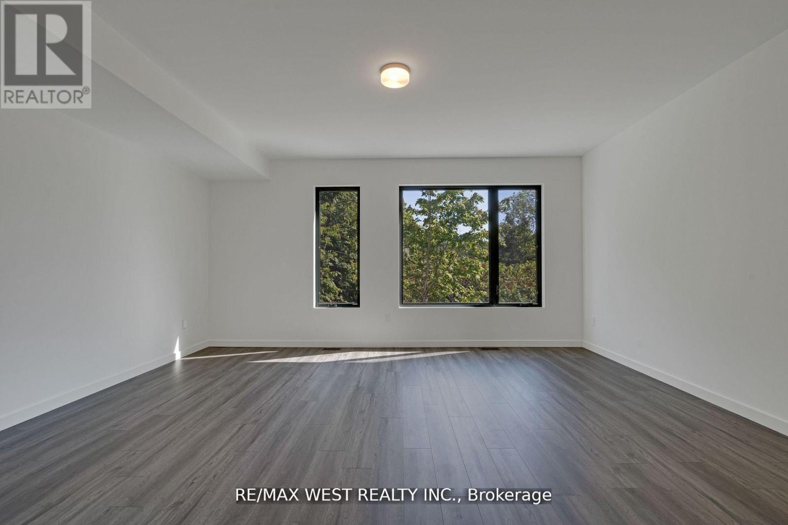 10 Rainwater Lane, Barrie (Holly), Ontario  L4N 9J6 - Photo 10 - S12924064