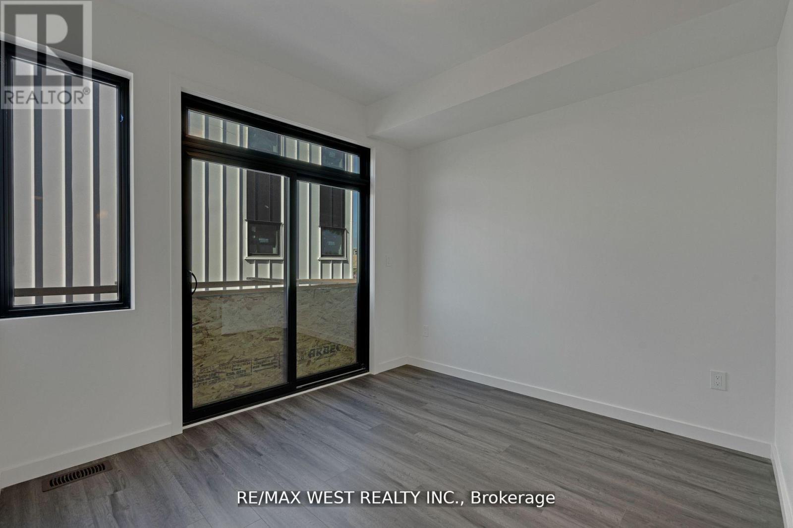 10 Rainwater Lane, Barrie (Holly), Ontario  L4N 9J6 - Photo 16 - S12924064