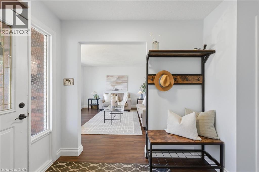 21 Margaret Avenue, Grimsby, Ontario  L3M 4P2 - Photo 5 - 40813820