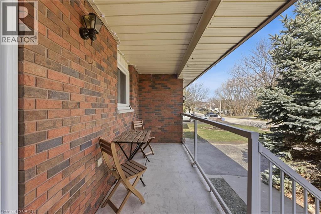 21 Margaret Avenue, Grimsby, Ontario  L3M 4P2 - Photo 3 - 40813820