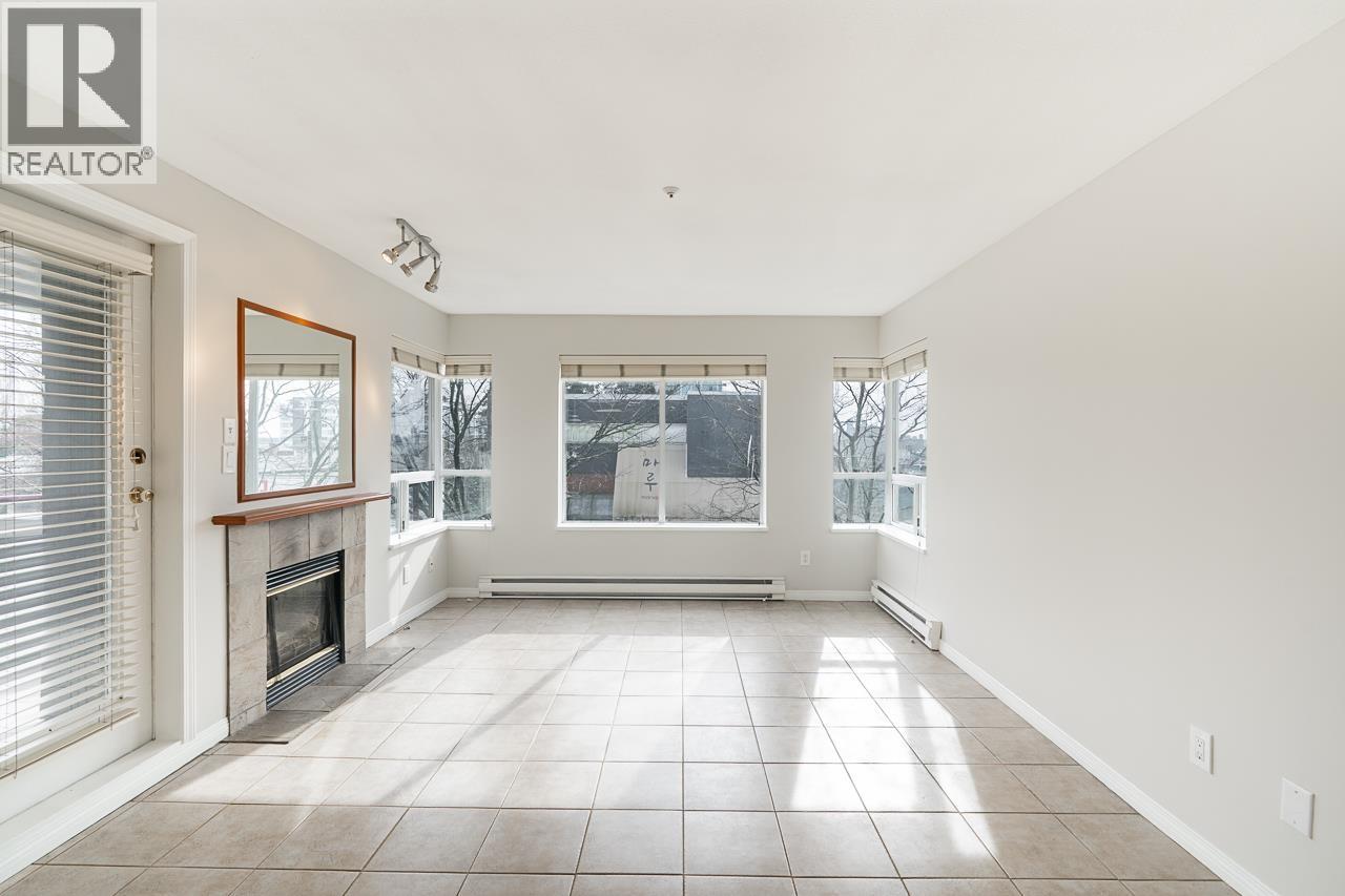 101 120 E 2nd Street, North Vancouver, British Columbia  V7L 1C3 - Photo 3 - R3103839