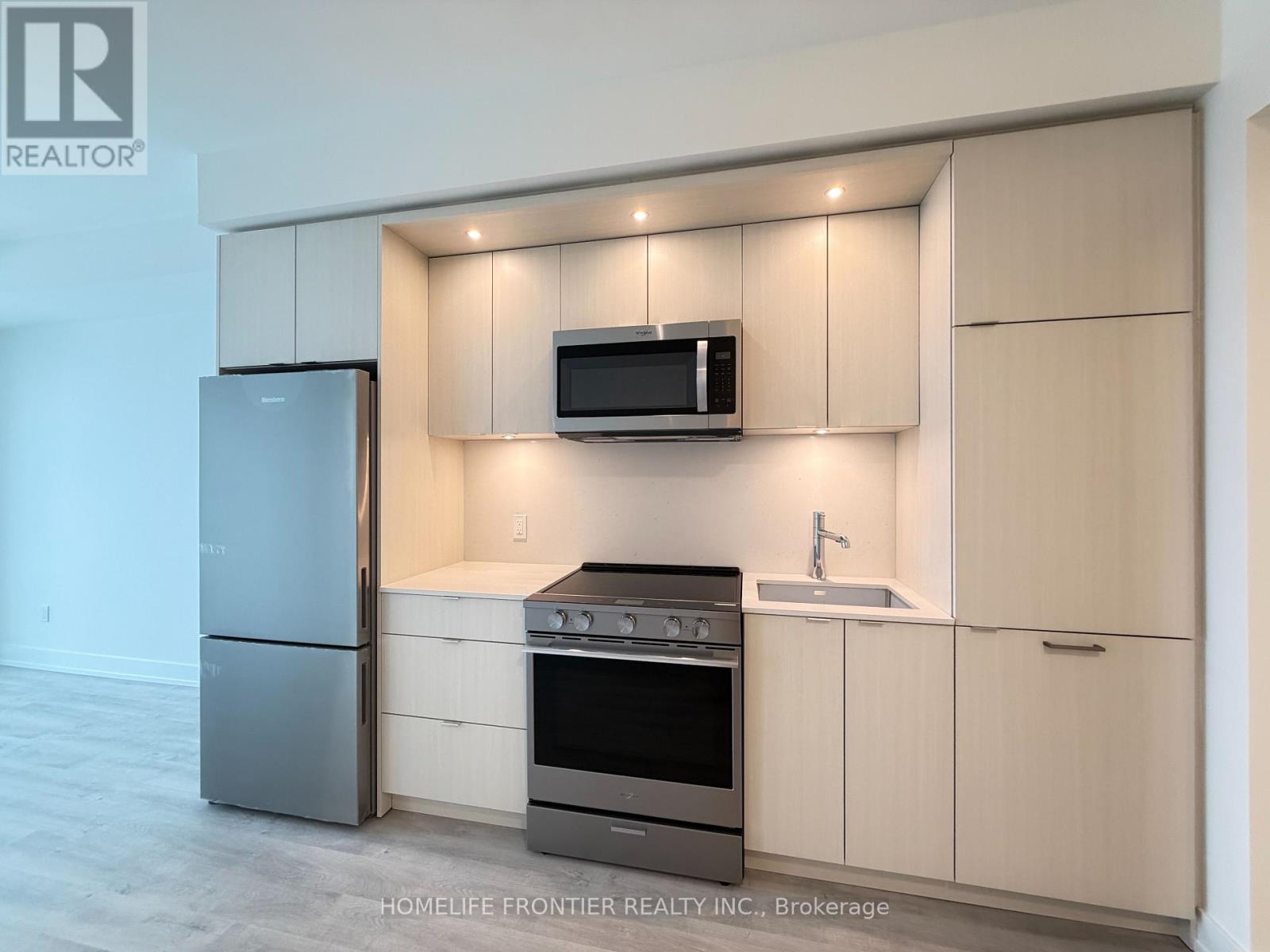 1902 - 60 Central Park Roadway, Toronto, Ontario  M9A 0E6 - Photo 12 - W12923928