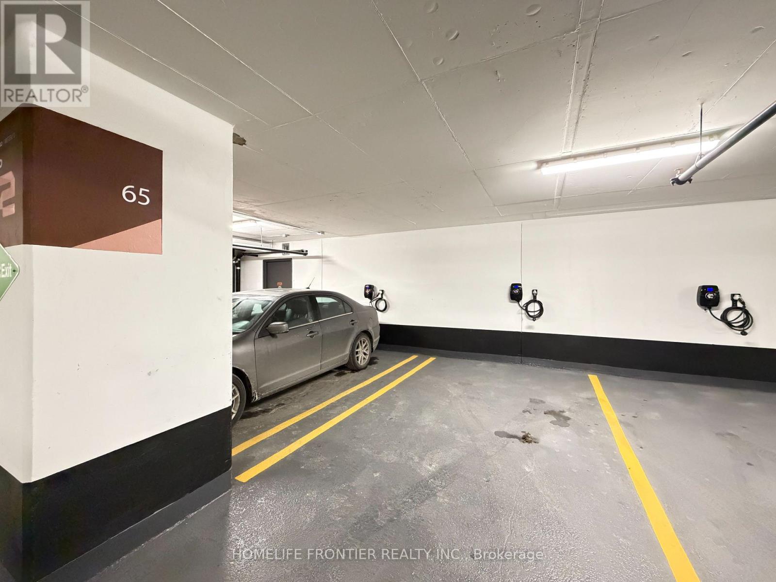 1902 - 60 Central Park Roadway, Toronto, Ontario  M9A 0E6 - Photo 27 - W12923928