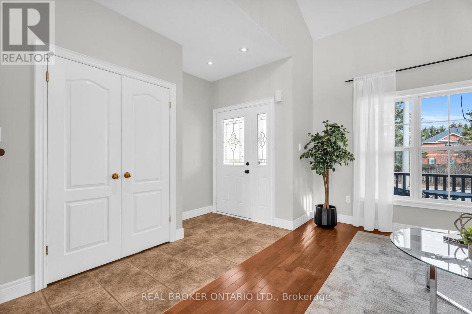 65 Buena Vista Drive, Orangeville, Ontario  L9W 5K8 - Photo 4 - W12923934