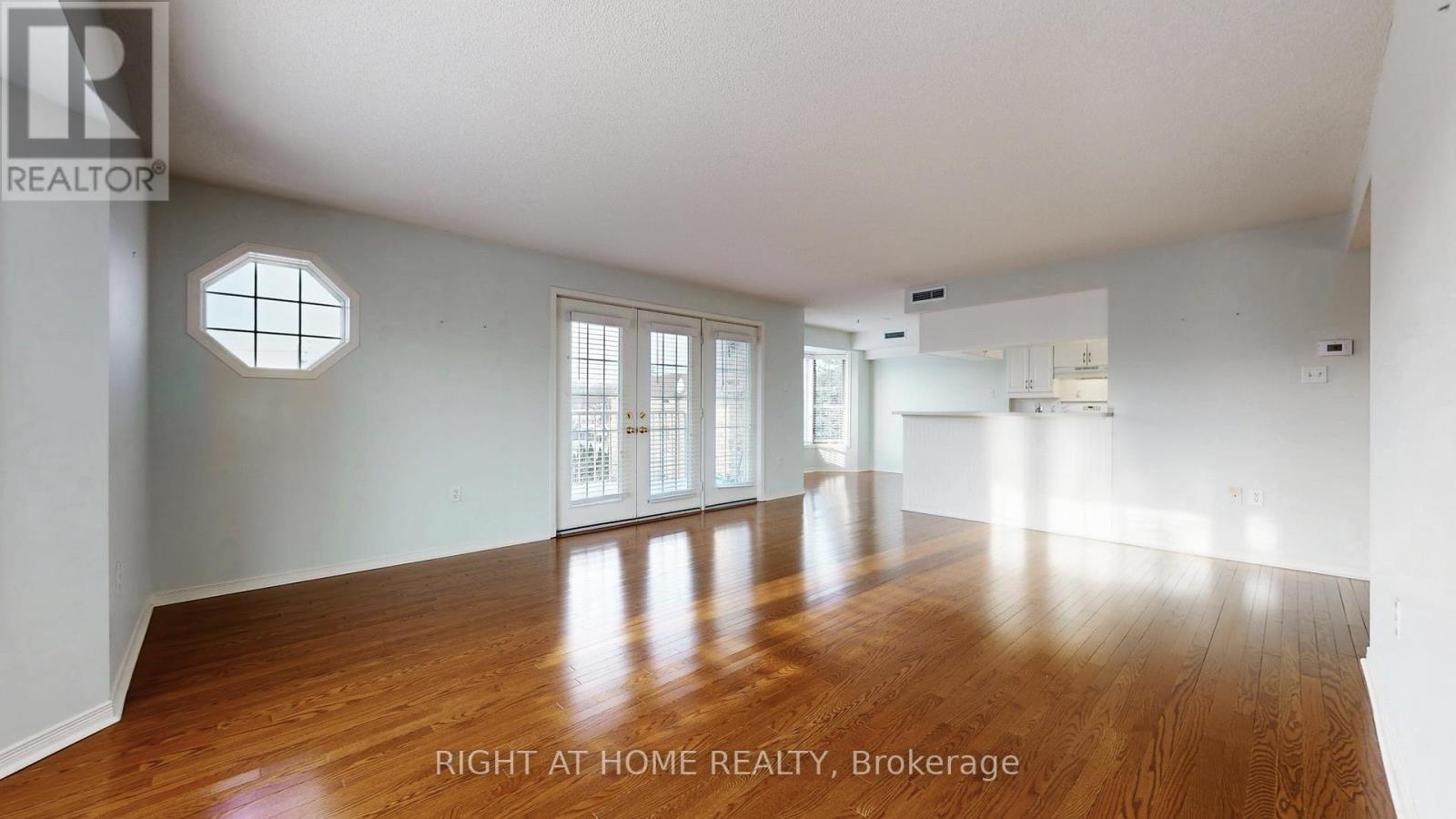 D408 - 216 Plains Road West Road W, Burlington, Ontario  L7T 4K8 - Photo 11 - W12923950