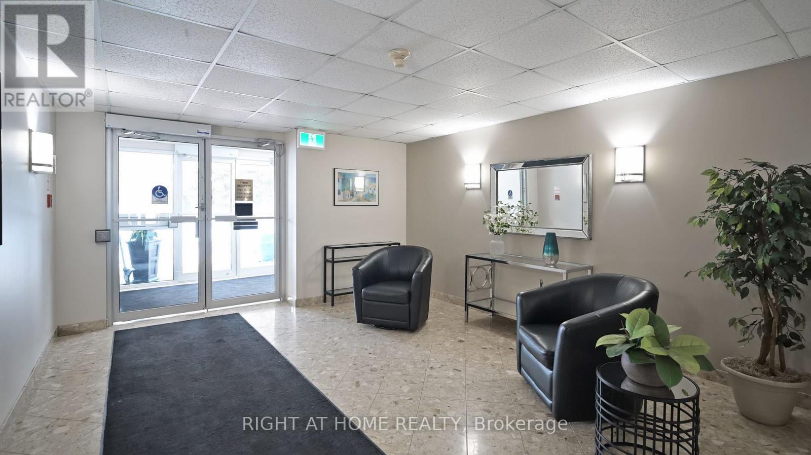 D408 - 216 Plains Road West Road W, Burlington, Ontario  L7T 4K8 - Photo 24 - W12923950