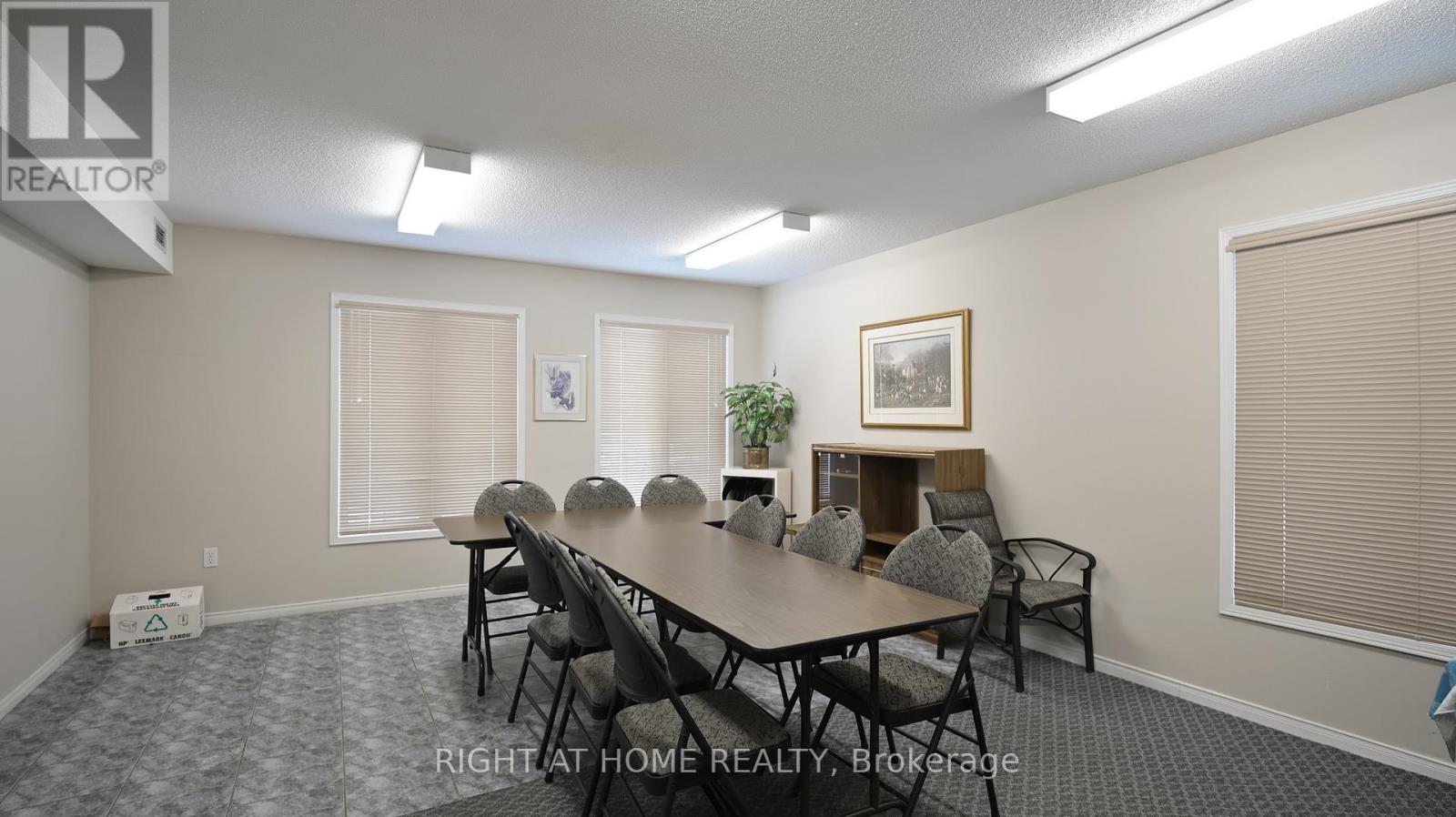 D408 - 216 Plains Road West Road W, Burlington, Ontario  L7T 4K8 - Photo 26 - W12923950