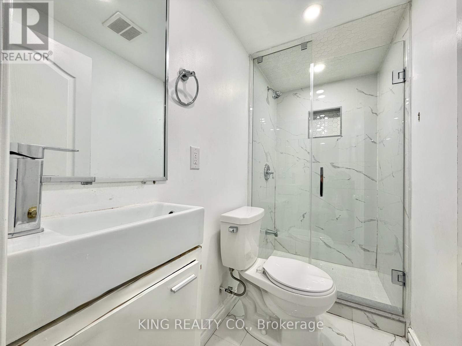 Bsmt - 26 Farr Avenue, Toronto, Ontario  M8V 2A6 - Photo 10 - W12923958