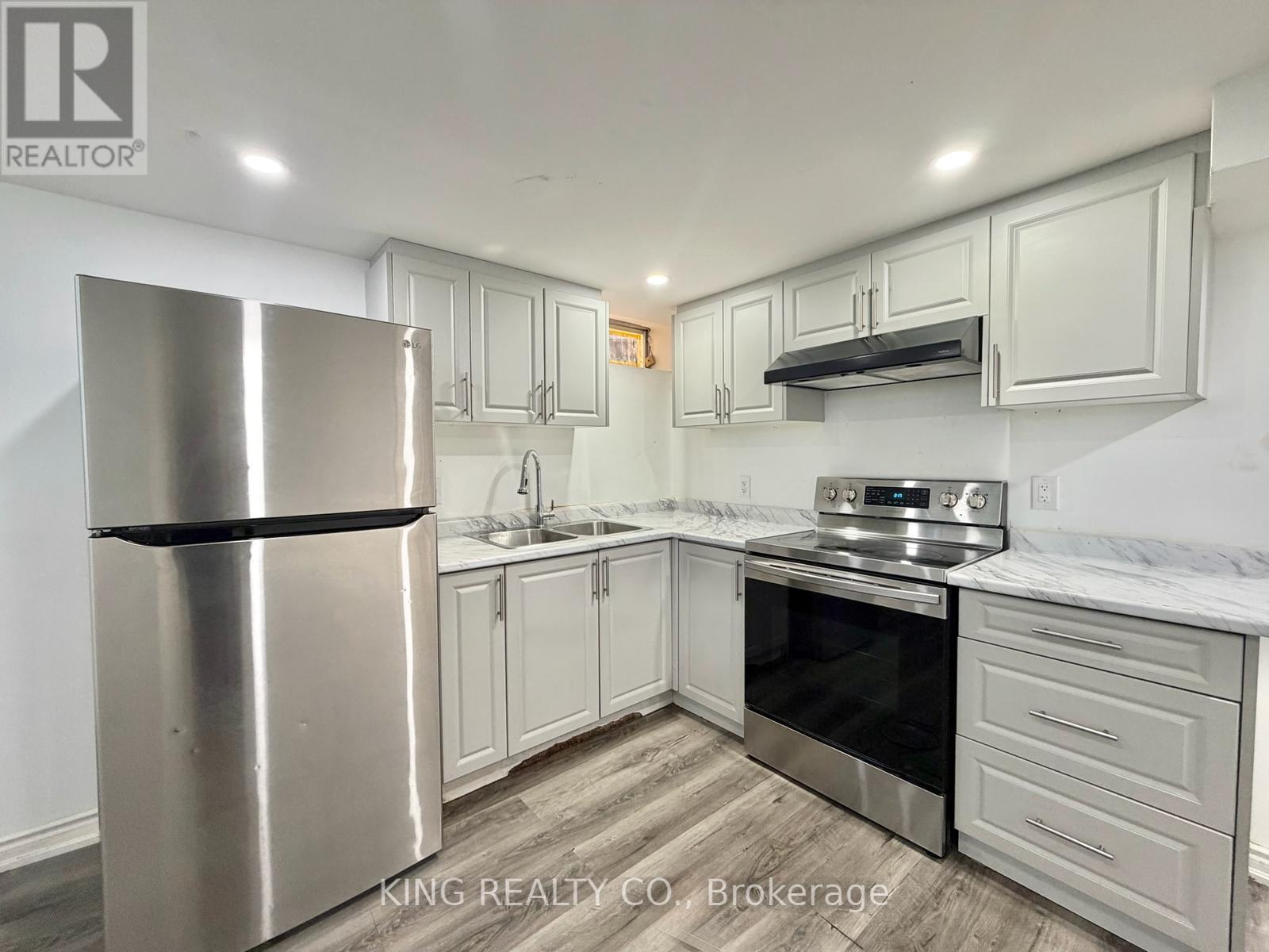 Bsmt - 26 Farr Avenue, Toronto, Ontario  M8V 2A6 - Photo 2 - W12923958