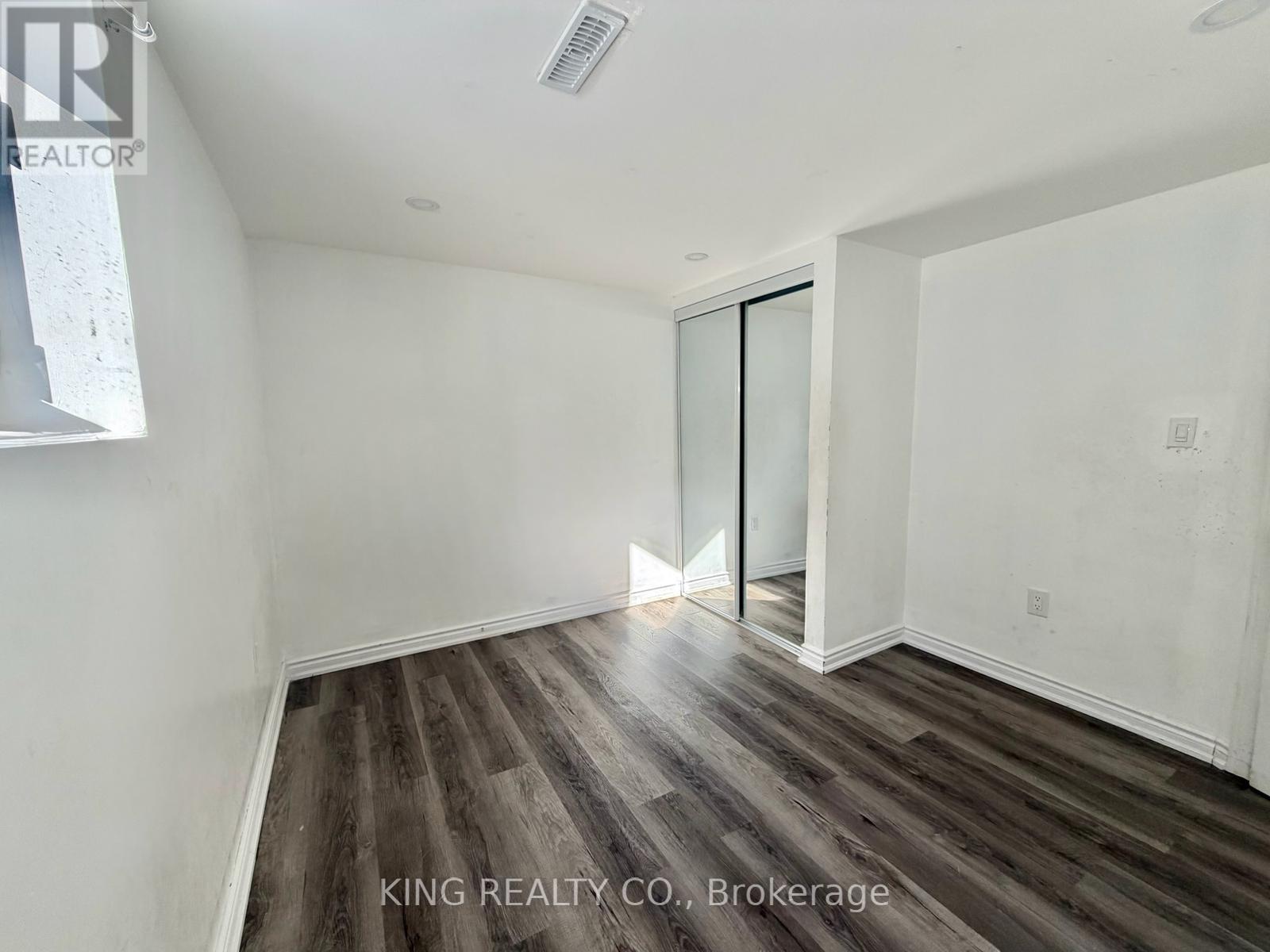 Bsmt - 26 Farr Avenue, Toronto, Ontario  M8V 2A6 - Photo 7 - W12923958