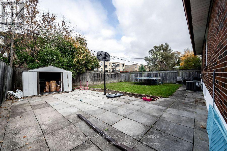 Bsmt - 16 Brisco Street, Brampton, Ontario  L6V 1W8 - Photo 10 - W12923976