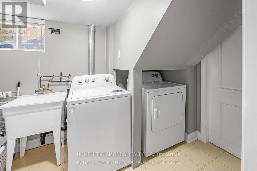 Bsmt - 16 Brisco Street, Brampton, Ontario  L6V 1W8 - Photo 8 - W12923976