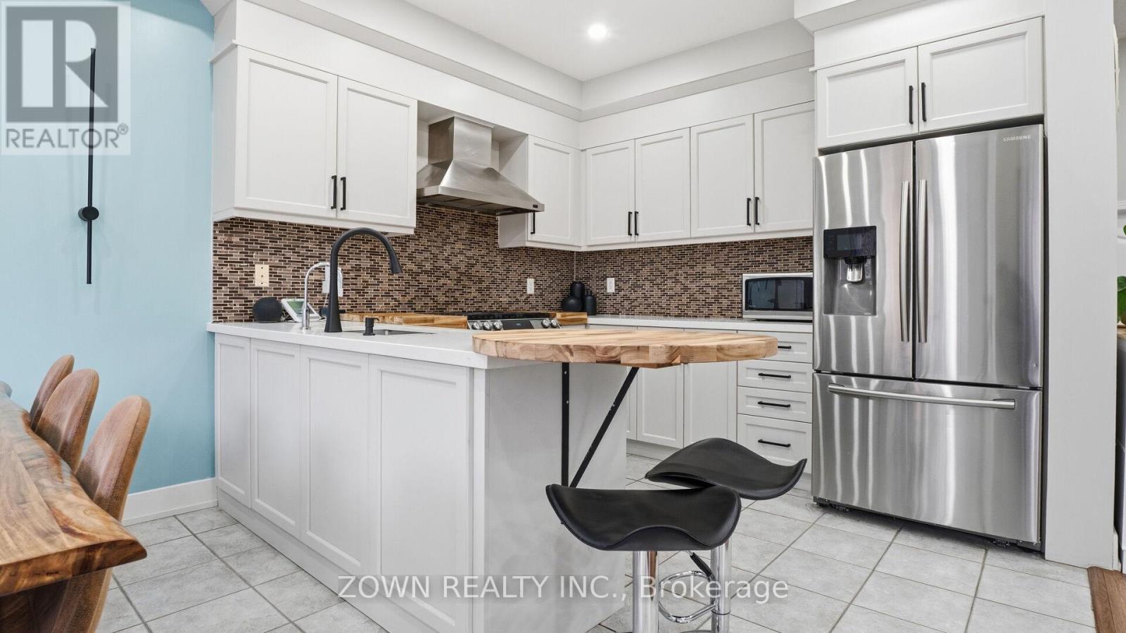 3078 Lavenham Place, Mississauga, Ontario  L5M 6K3 - Photo 12 - W12923978