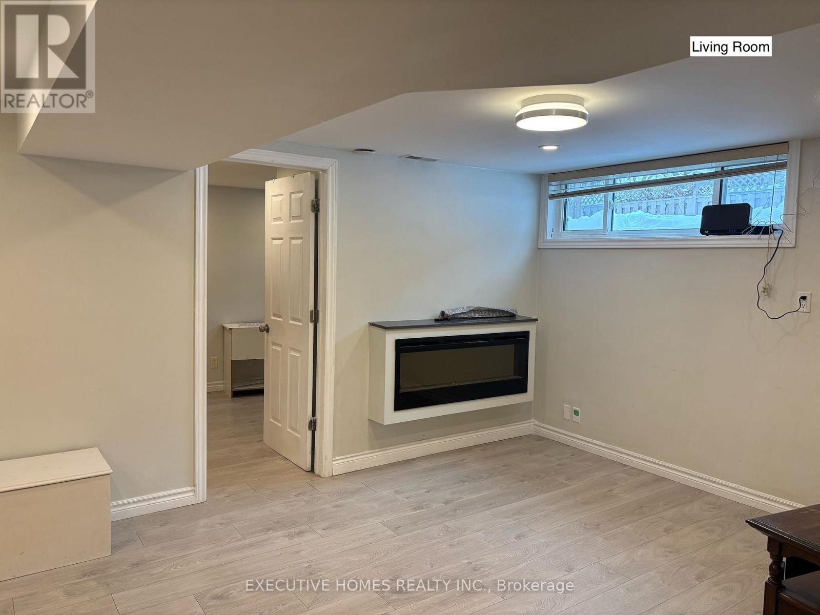 Basement - 2271 Truscott Drive, Mississauga, Ontario  L5J 2A9 - Photo 4 - W12923990