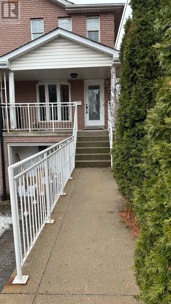19 CHURCH STREET, Toronto (Weston)