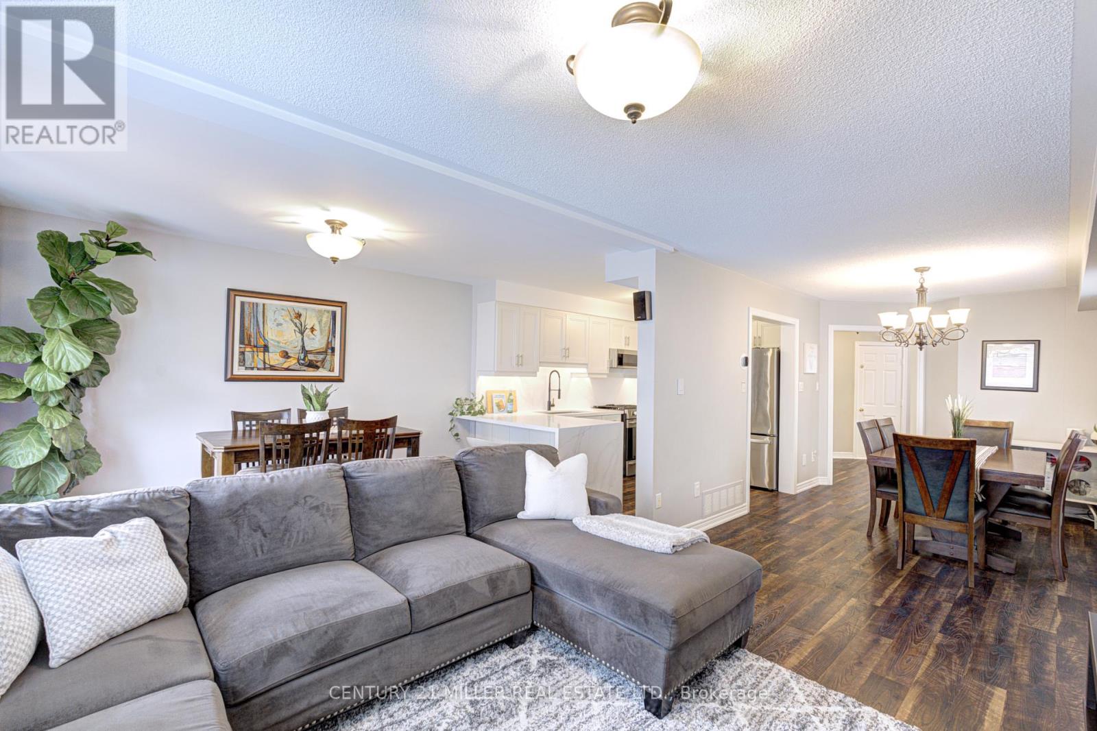 614 Leatherleaf Drive, Mississauga, Ontario  L4Z 3Z1 - Photo 10 - W12924026