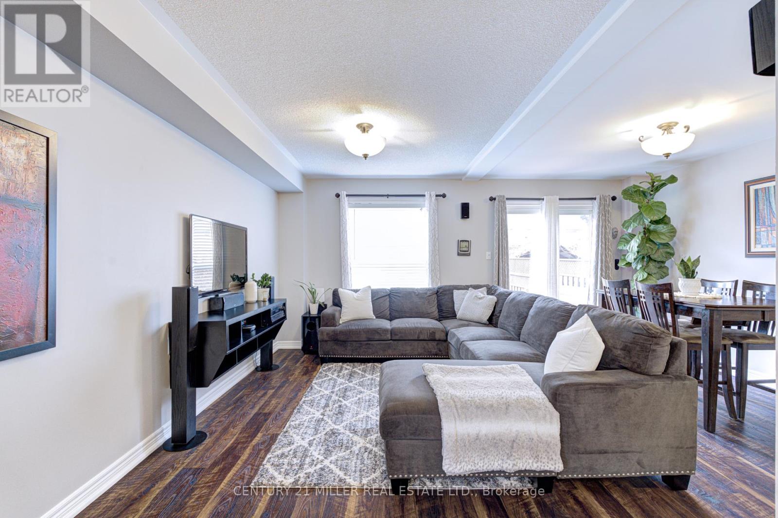 614 Leatherleaf Drive, Mississauga, Ontario  L4Z 3Z1 - Photo 9 - W12924026