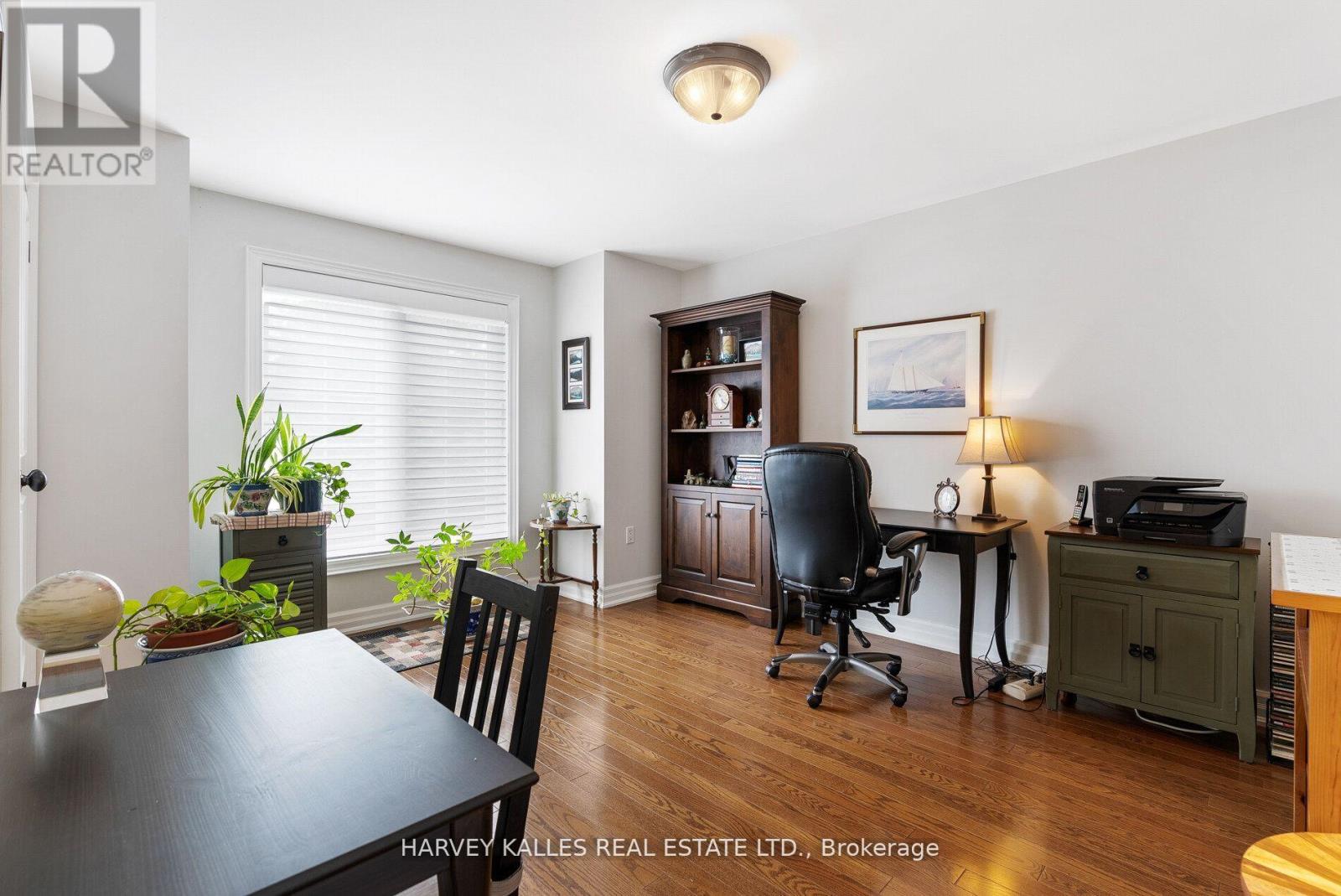 12 Reid Manor, Toronto, Ontario  M8Y 2H7 - Photo 26 - W12924032