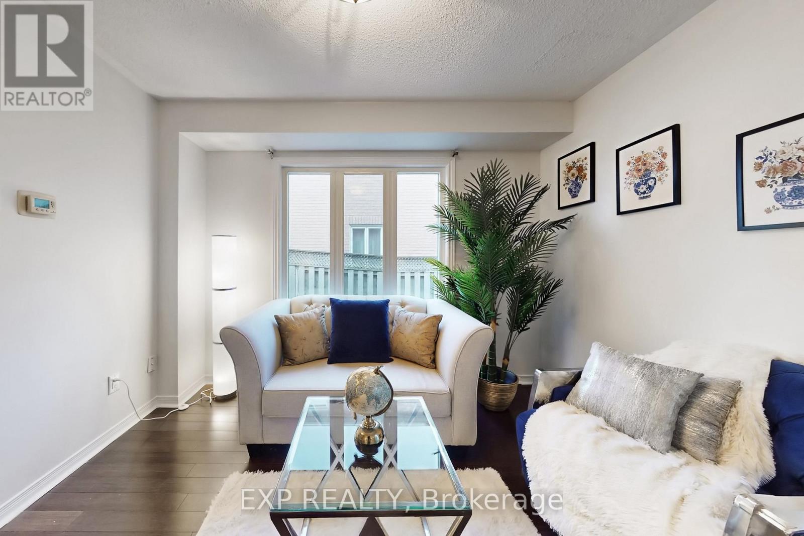 248 Morningmist Street, Brampton, Ontario  L6R 2B8 - Photo 9 - W12924036