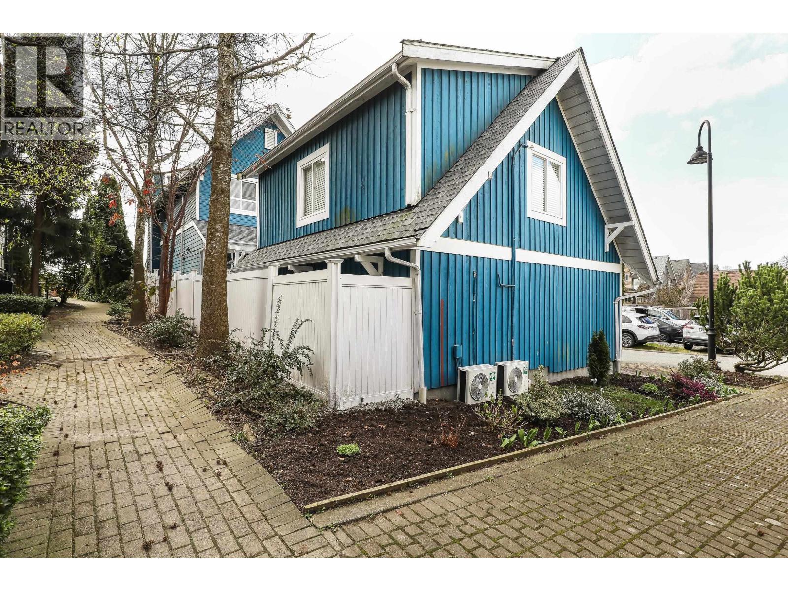 107 Star Crescent, New Westminster, British Columbia  V3M 6X6 - Photo 35 - R3102586