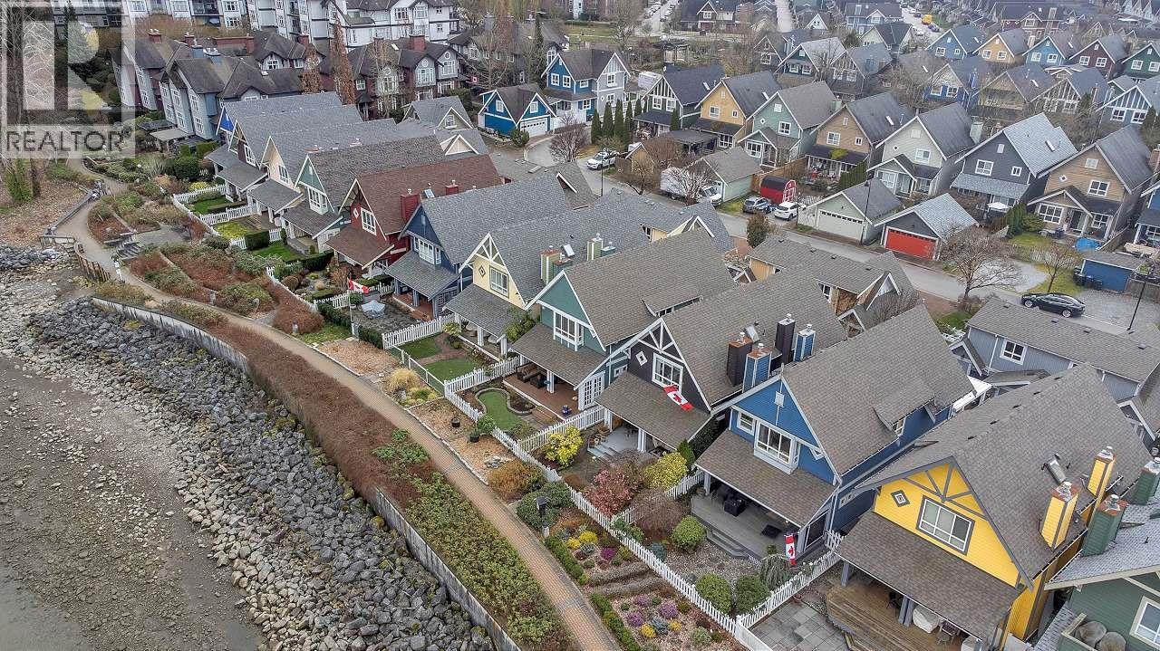 107 Star Crescent, New Westminster, British Columbia  V3M 6X6 - Photo 37 - R3102586