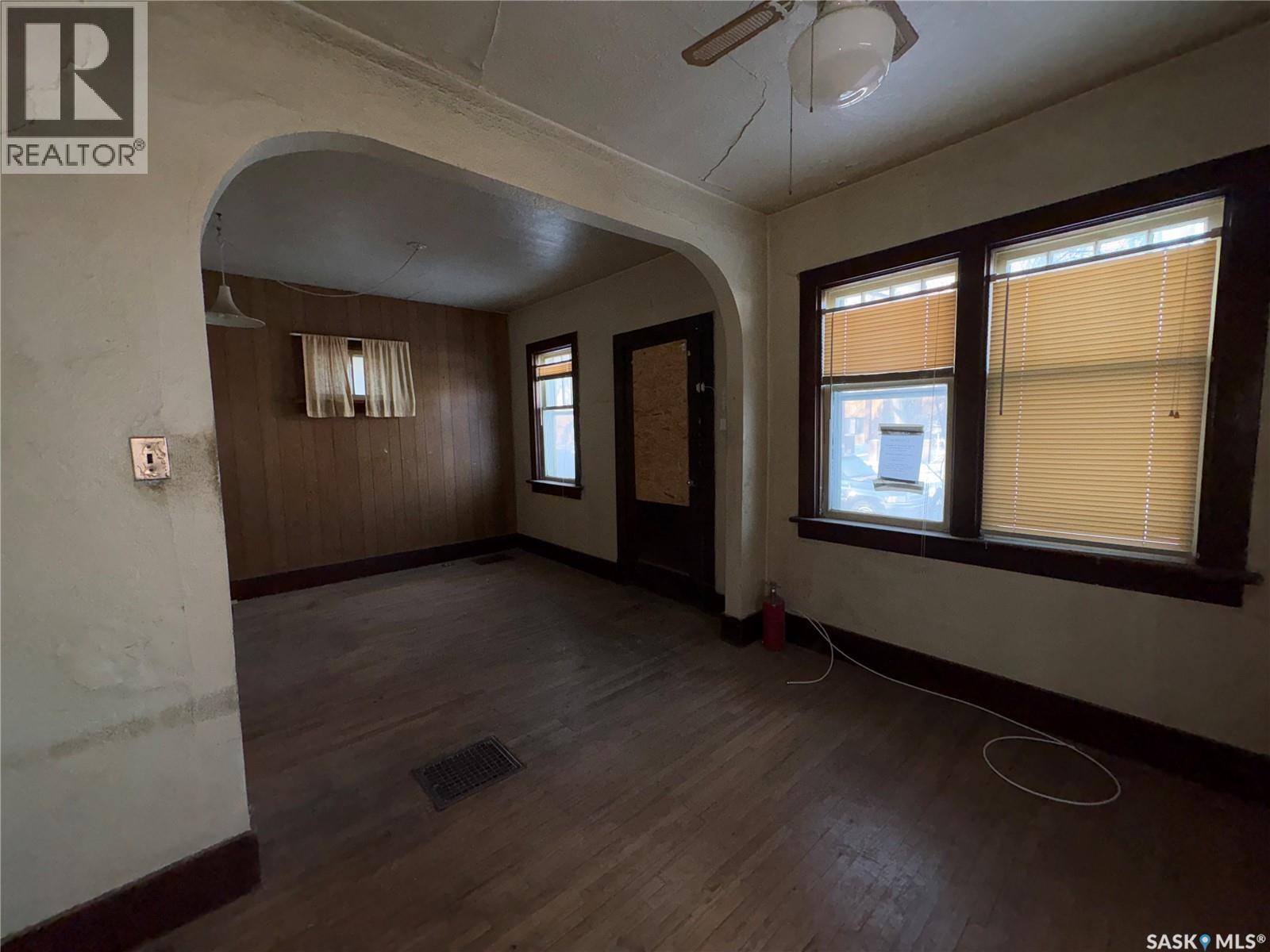 1703 Montreal Street, Regina, Saskatchewan  S4P 1K8 - Photo 4 - SK031330