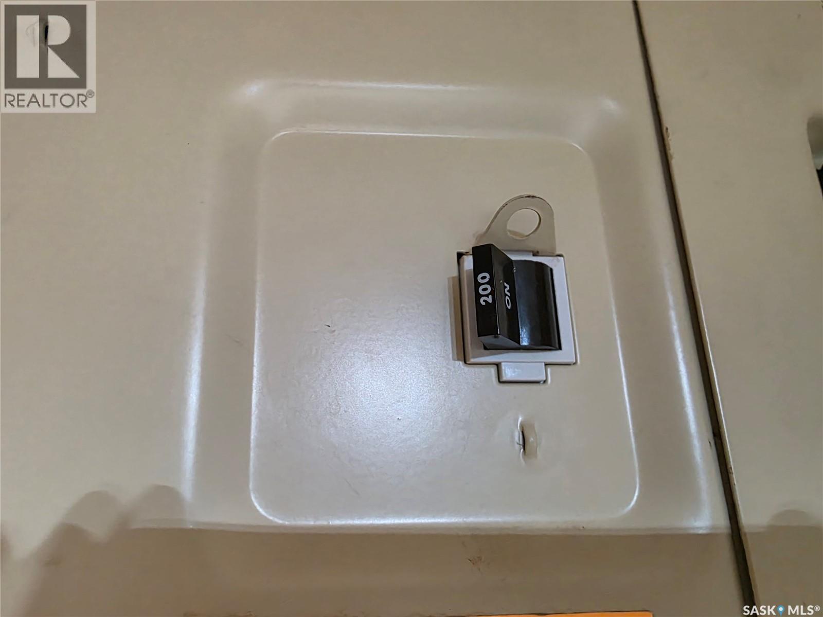 113 3rd Street E, Mankota, Saskatchewan  S0H 2W0 - Photo 15 - SK031327