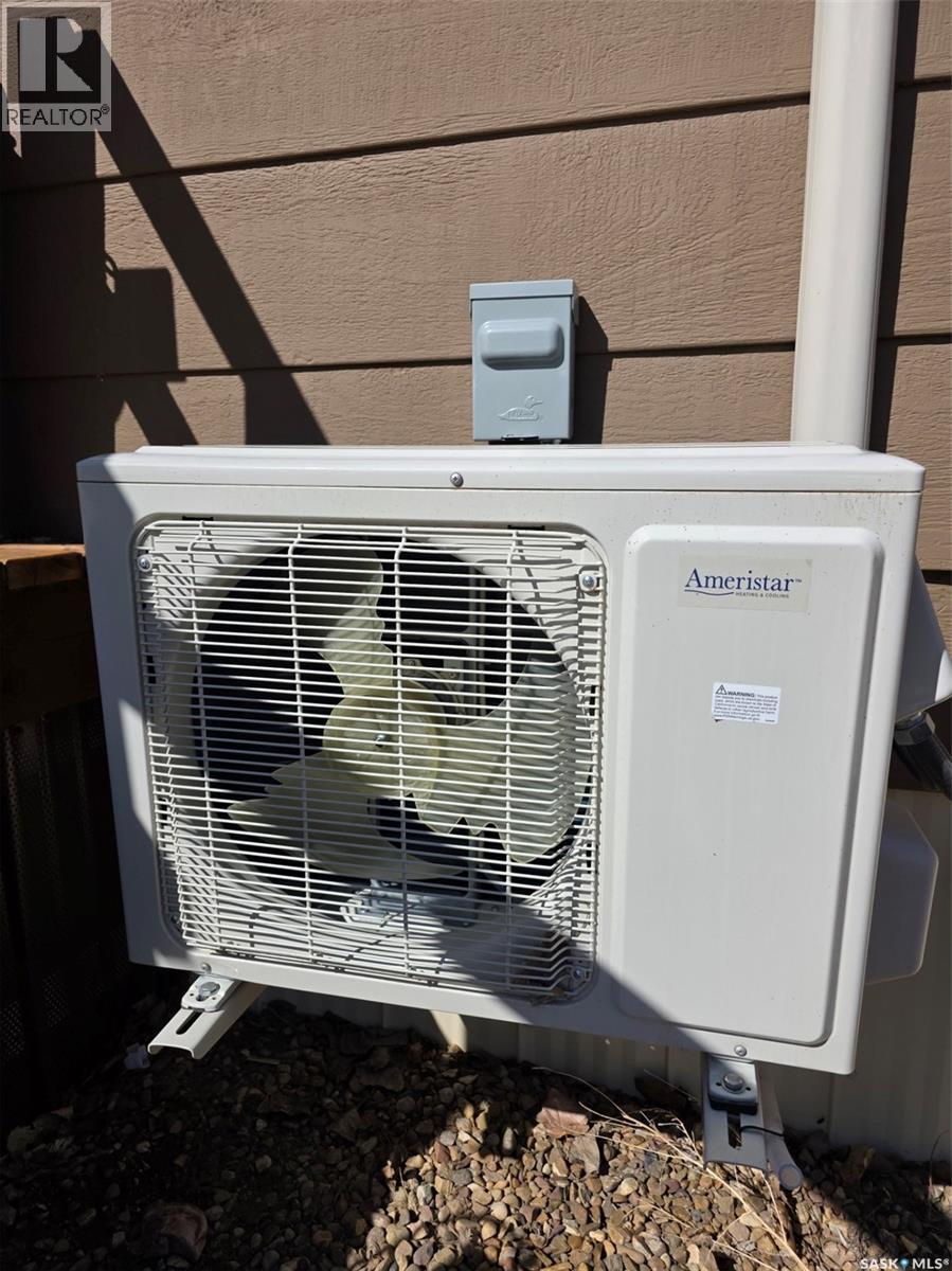 113 3rd Street E, Mankota, Saskatchewan  S0H 2W0 - Photo 18 - SK031327