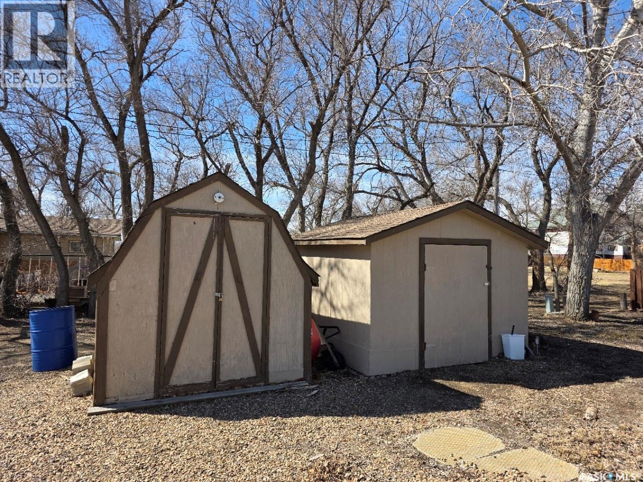 113 3rd Street E, Mankota, Saskatchewan  S0H 2W0 - Photo 19 - SK031327